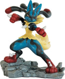 Mega Lucario ex Figure Box